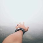 Comment recharger un bracelet magnétique ?